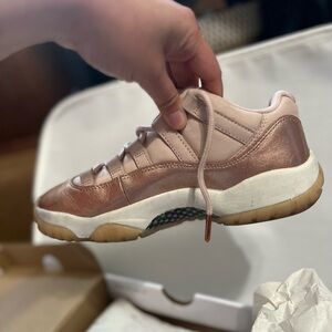 JORDAN 11 RETRO LOW